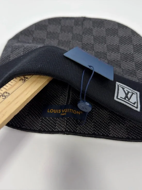 Louis Vuitton Néo Petit Damier Beanie - Picture 6 of 6